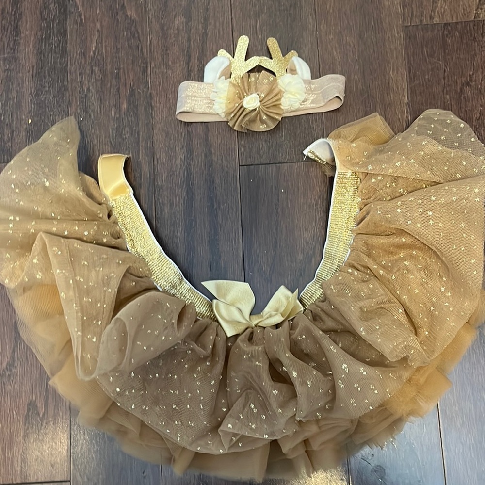 Elly & Emmy Baby Girl Christmas outfit